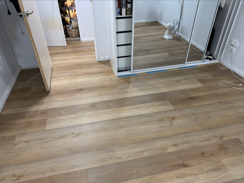 North Oak- 6.5mm Acoustic Hybrid Flooring